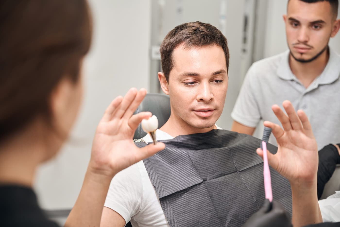 Planlegging av antall tannimplantater i OSlo